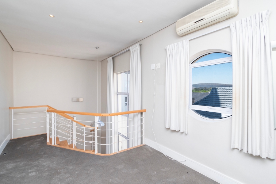 To Let 3 Bedroom Property for Rent in Mouille Point Western Cape